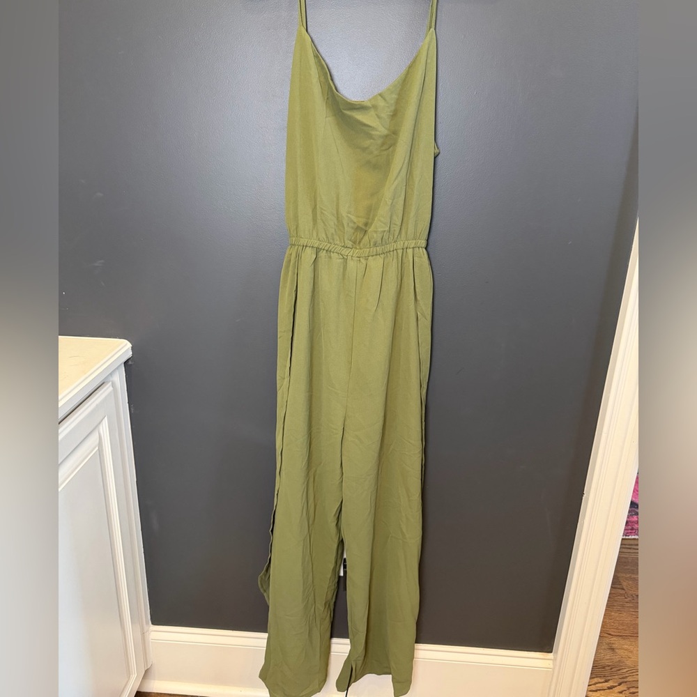 Olive Green Flowy‎ Wide Leg Jumpsuit XL NWOT Open Leg Cami Vacation Romper Boho